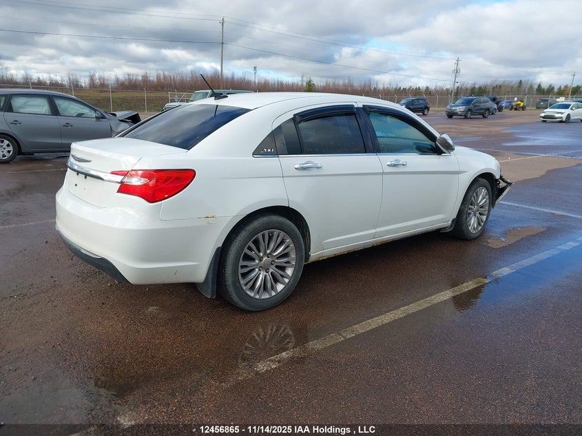1C3BC2FG6BN558672 2011 CHRYSLER 200 photo no. 4