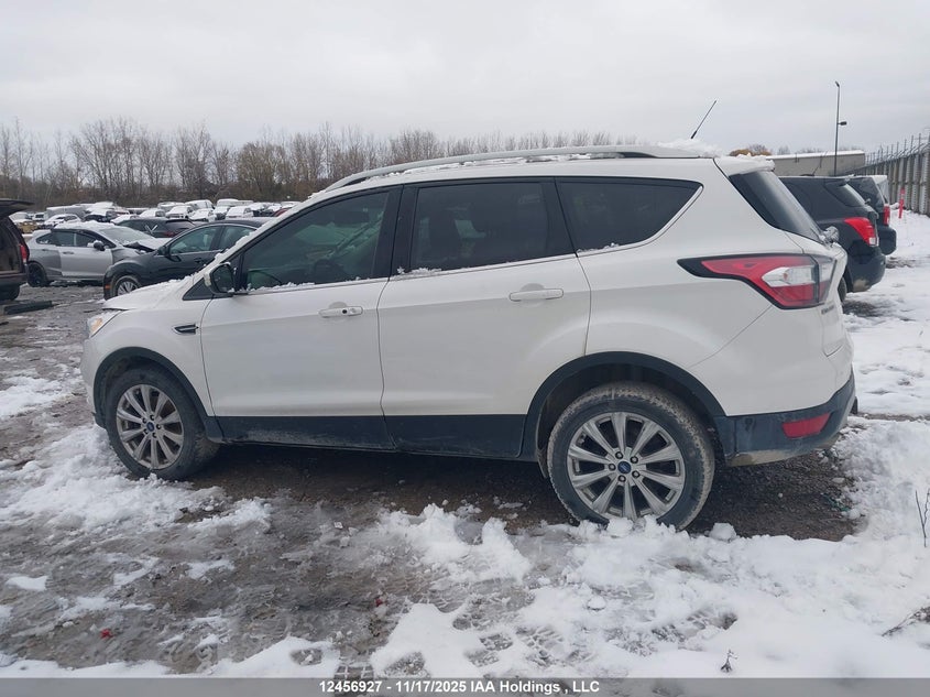 1FMCU9J96JUC64039 2018 FORD ESCAPE photo no. 15