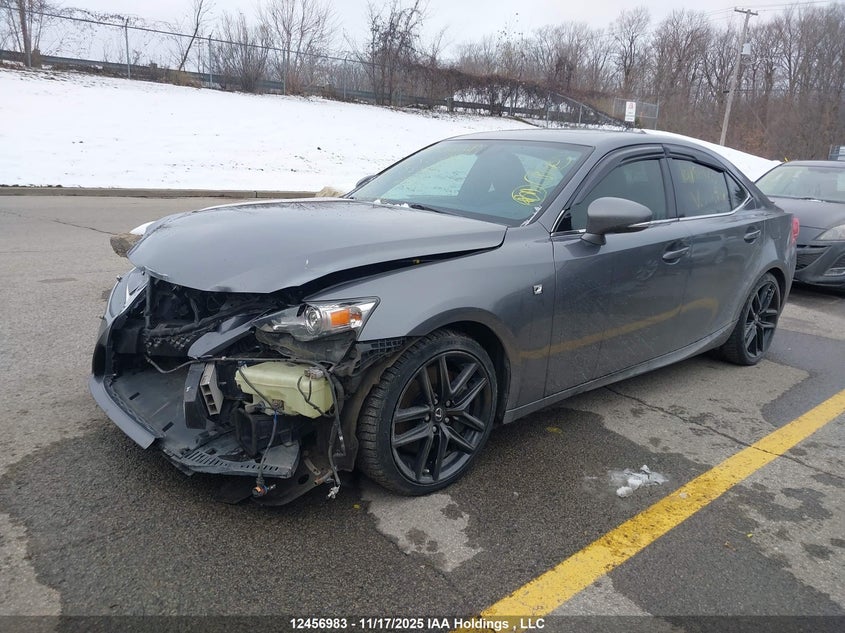 JTHCE1D2XE5002931 2014 LEXUS IS photo no. 2