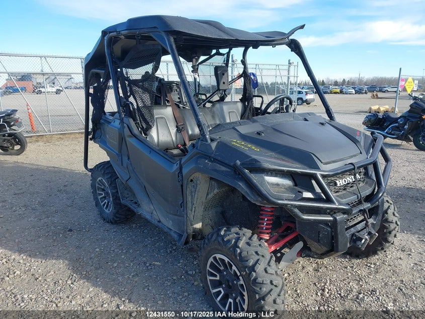 1HFVE04W1J4200150 2018 Honda Sxs1000 M5 auction photo 1