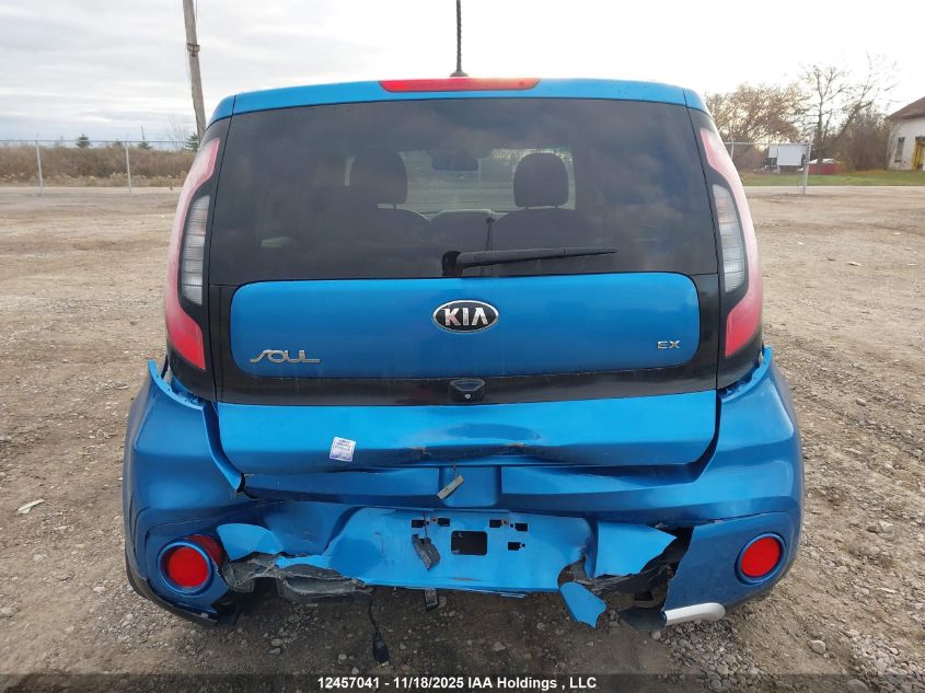 2018 Kia Soul + VIN: KNDJP3A57J7553300 Lot: 12457041