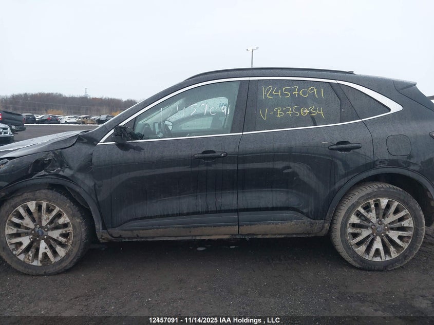 2022 Ford Escape Titanium VIN: 1FMCU9J93NUB75034 Lot: 12457091