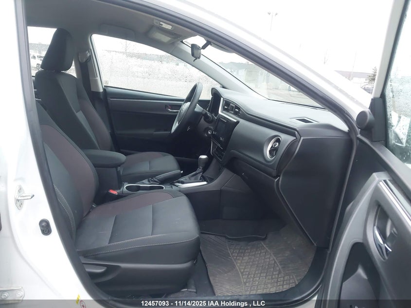 2T1BURHE9JC079063 2018 TOYOTA COROLLA photo no. 5