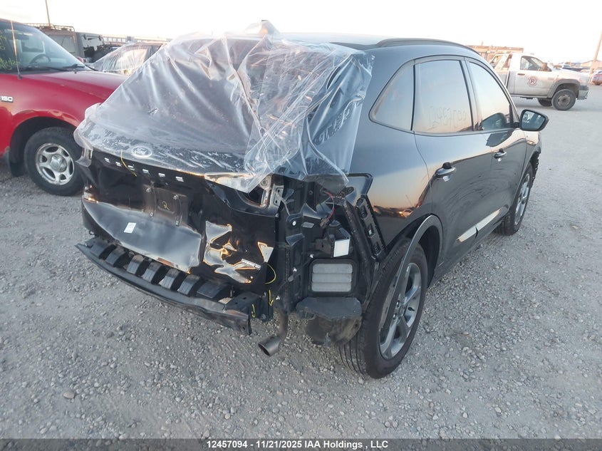 1FMCU9MZ2RUA74195 2024 FORD ESCAPE photo no. 4