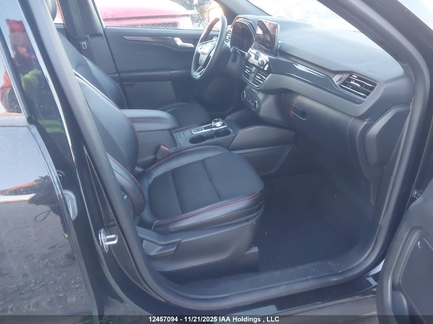 1FMCU9MZ2RUA74195 2024 FORD ESCAPE photo no. 5