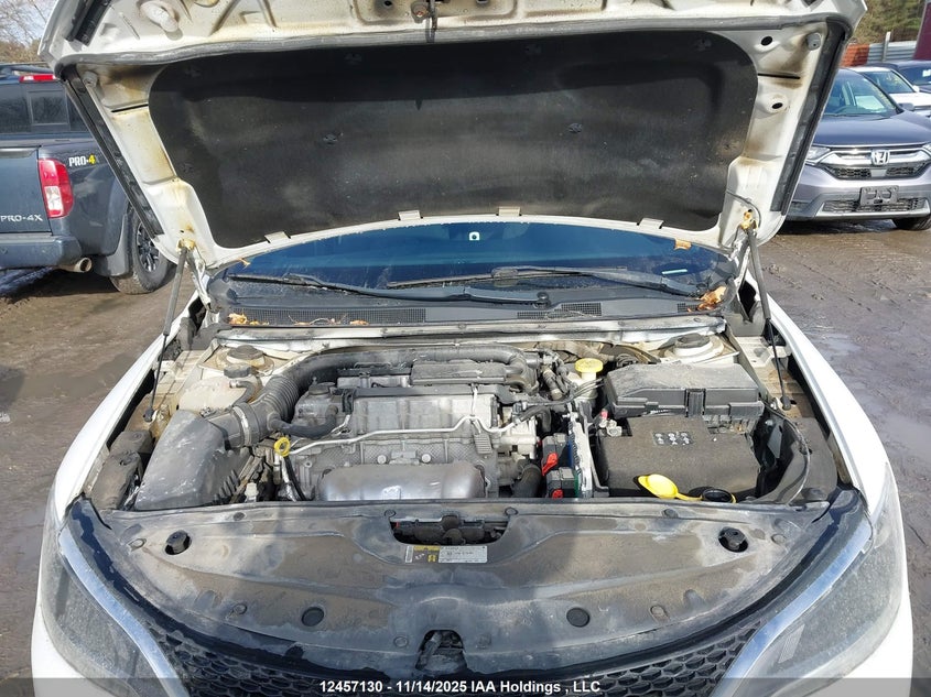 1C3CCCFB7FN609309 2015 CHRYSLER 200 photo no. 10