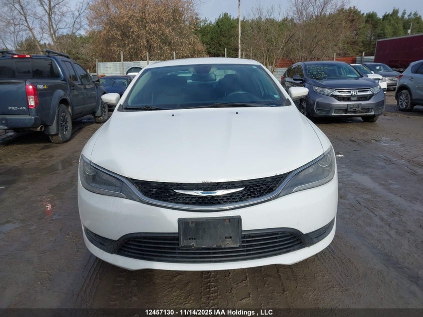 1C3CCCFB7FN609309 2015 CHRYSLER 200 photo no. 13