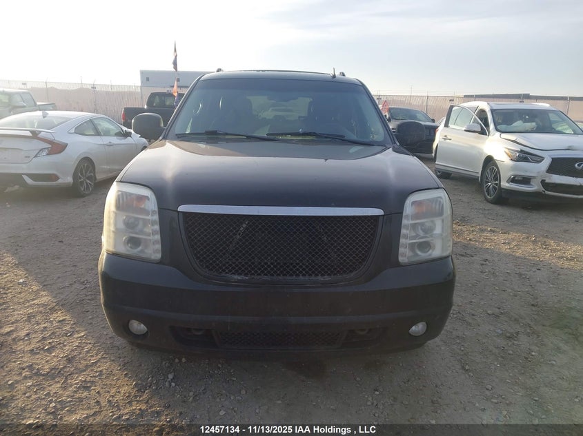 2011 GMC Yukon Xl 1500 Denali VIN: 1GKS2MEF8BR206967 Lot: 12457134