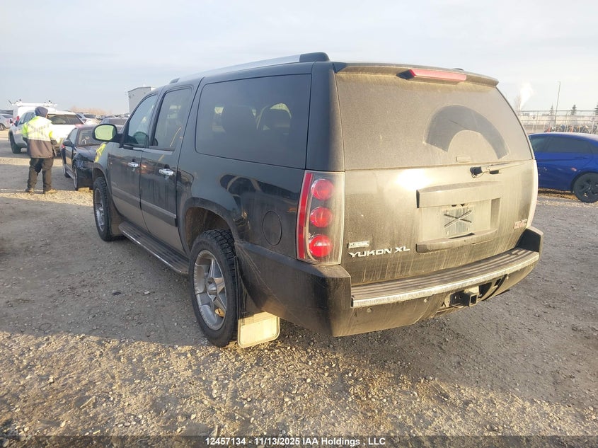 1GKS2MEF8BR206967 2011 GMC YUKON photo no. 3