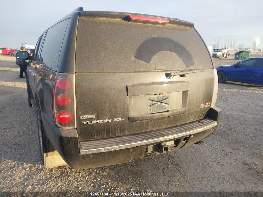 2011 GMC Yukon Xl 1500 Denali VIN: 1GKS2MEF8BR206967 Lot: 12457134