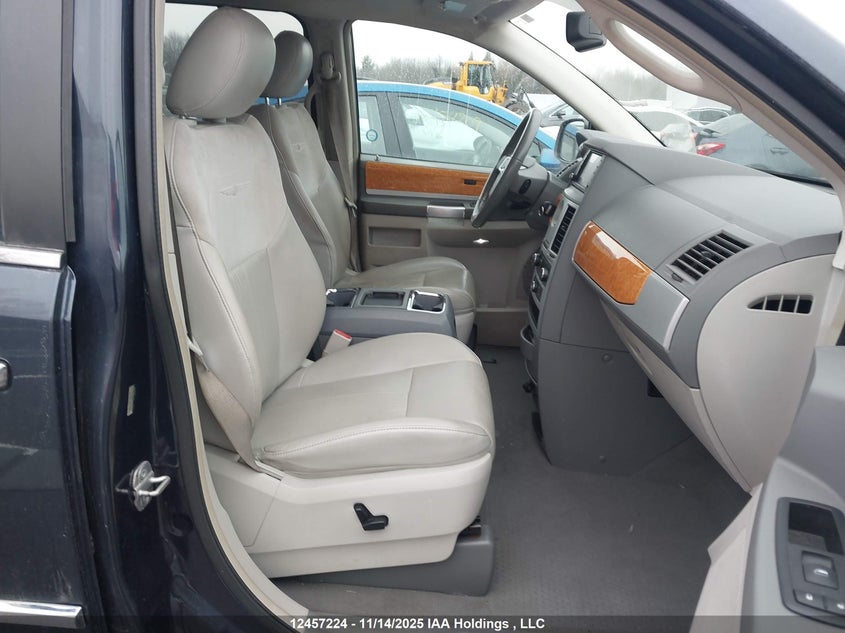 2A8HR64X18R842438 2008 CHRYSLER TOWN & COUNTRY photo no. 5