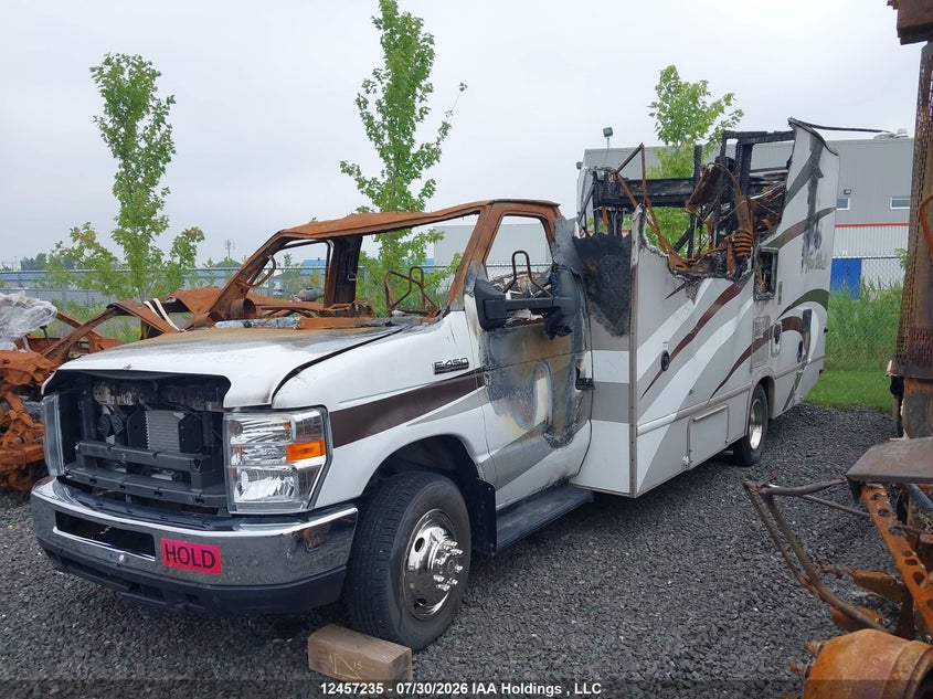 2016 Ford Econoline, Total Burn, IAAI, VIN 1FDXE4FS9GDC06870 — photo 2