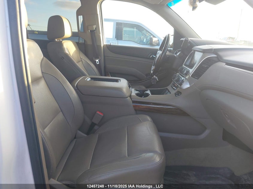 1GKS2GKC1HR223288 2017 GMC YUKON photo no. 5