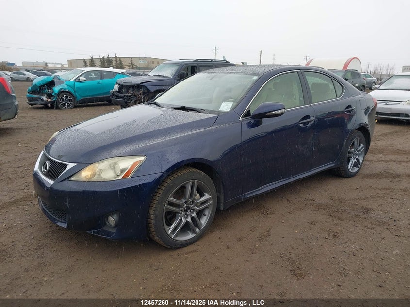 JTHCF5C26B5047494 2011 LEXUS IS photo no. 2