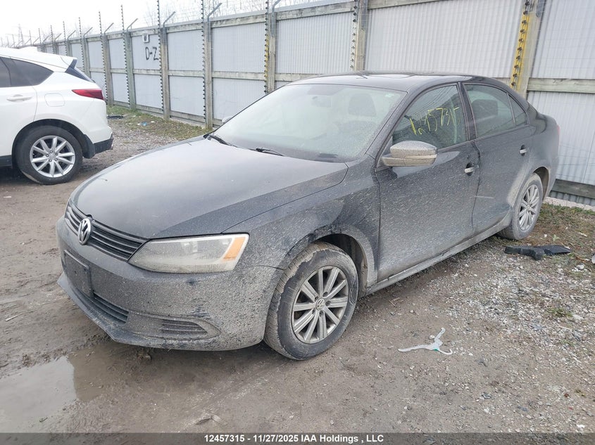 3VWDK7AJ9DM415152 2013 VOLKSWAGEN JETTA photo no. 2