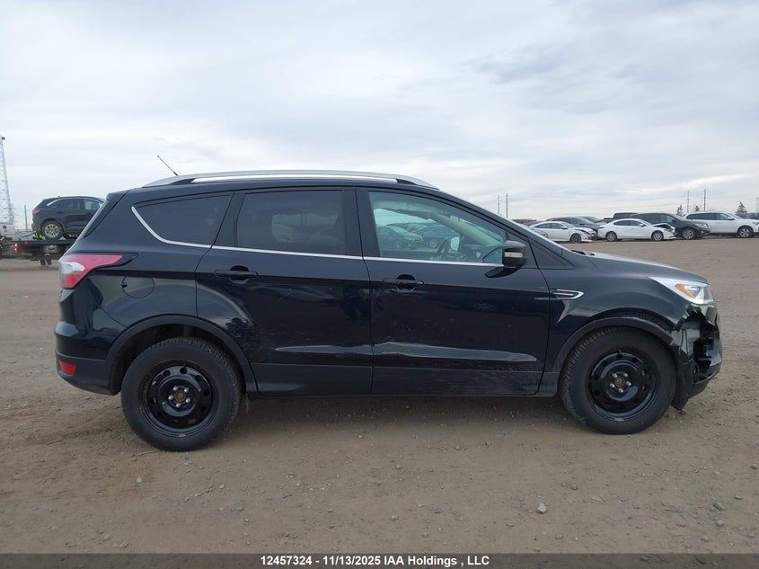1FMCU9J99HUD46003 2017 FORD ESCAPE photo no. 14
