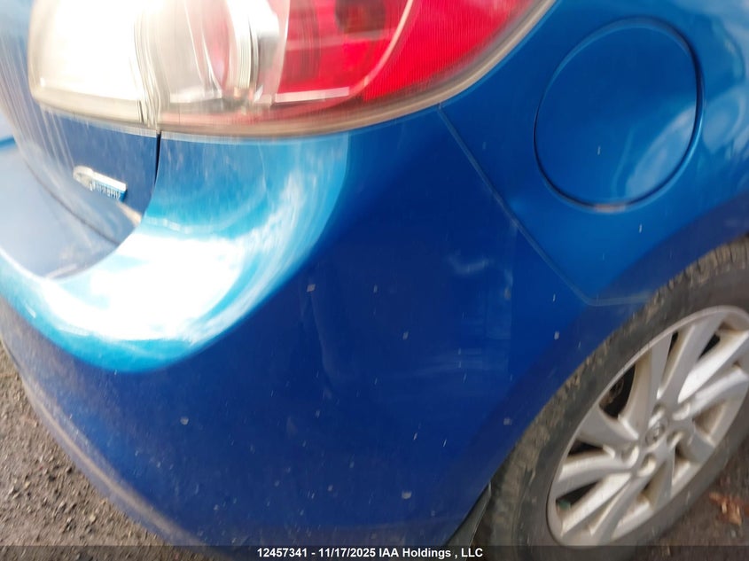 2012 Mazda Mazda3 Hatchback VIN: JM1BL1L72C1670064 Lot: 12457341