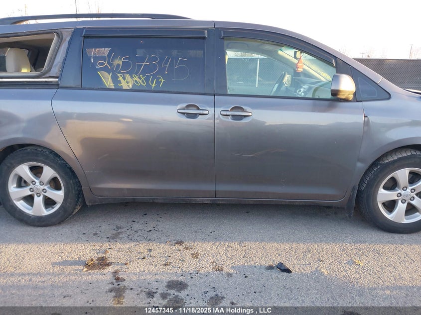5TDKK3DC5DS368847 2013 TOYOTA SIENNA photo no. 13