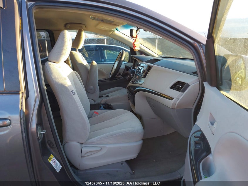 5TDKK3DC5DS368847 2013 TOYOTA SIENNA photo no. 5