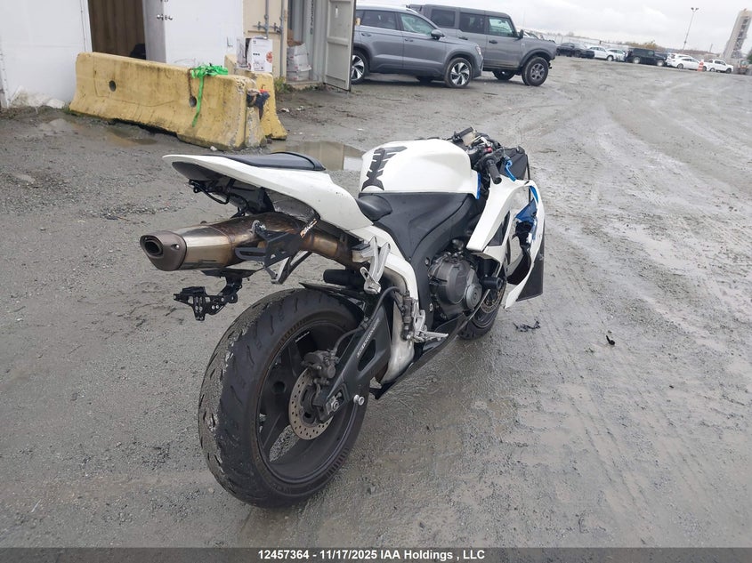 JH2PC40217M000355 2007 HONDA CBR photo no. 4