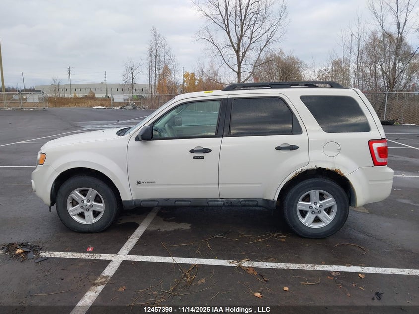 1FMCU4K35AKA39717 2010 FORD ESCAPE photo no. 14