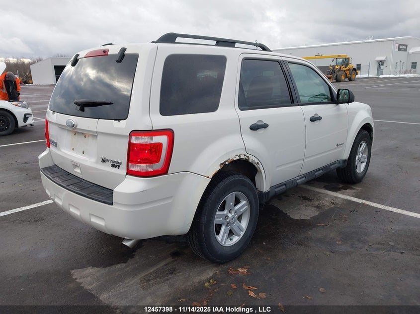 1FMCU4K35AKA39717 2010 FORD ESCAPE photo no. 4