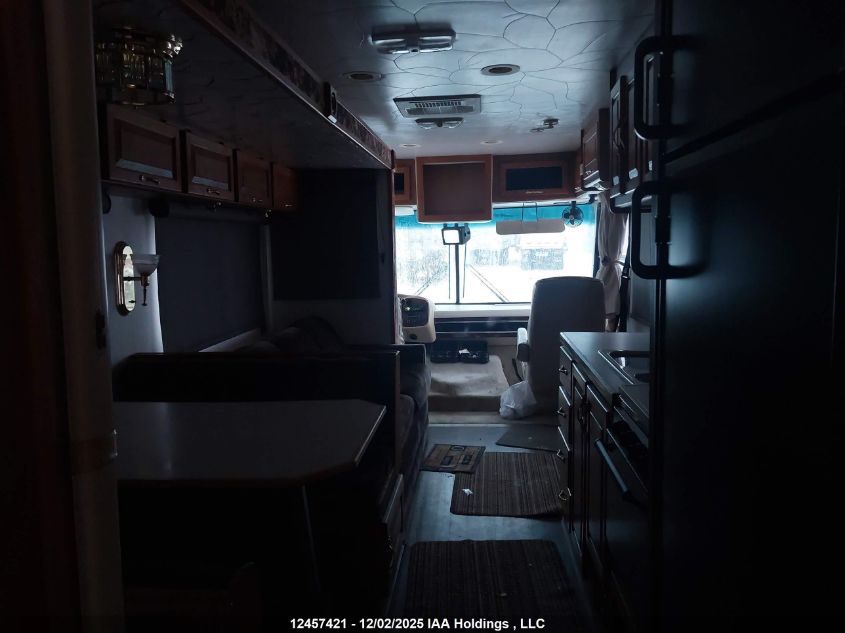 2000 Ford F550 Super Duty Stripped Chass VIN: 1FCMF53S2Y0A11524 Lot: 12457421