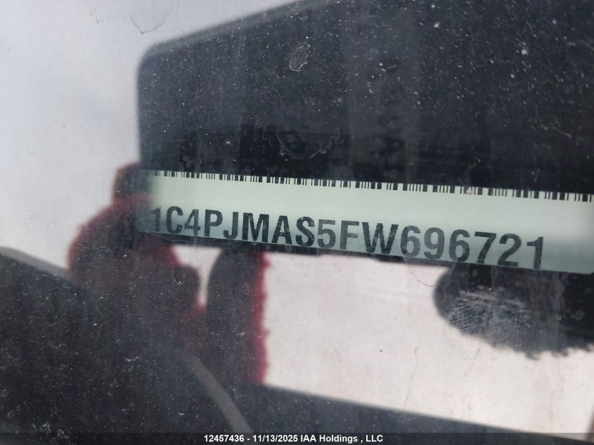2015 Jeep Cherokee Sport VIN: 1C4PJMAS5FW696721 Lot: 12457436