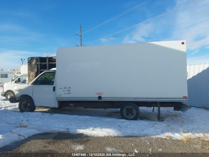 2007 Chevrolet Express G3500 VIN: 1GBJG31U271217447 Lot: 12457445