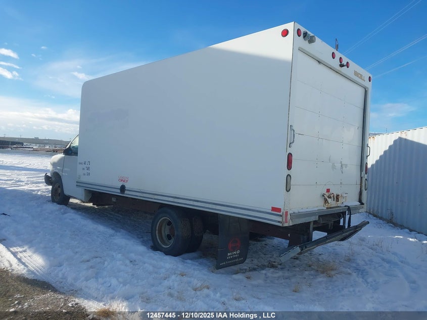 1GBJG31U271217447 2007 CHEVROLET EXPRESS photo no. 3