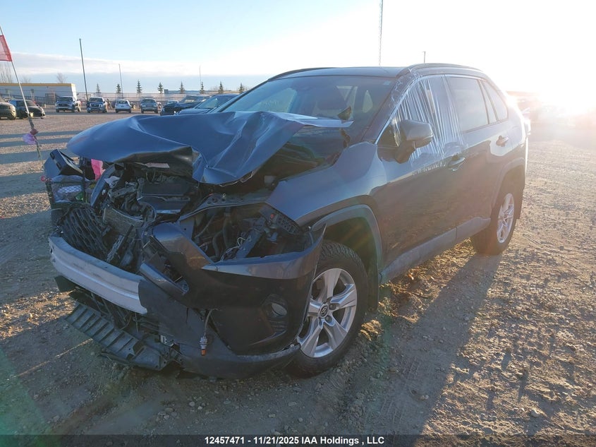 2T3R1RFV5MC182499 2021 TOYOTA RAV 4 photo no. 2