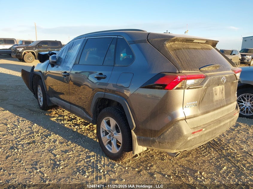 2T3R1RFV5MC182499 2021 TOYOTA RAV 4 photo no. 3
