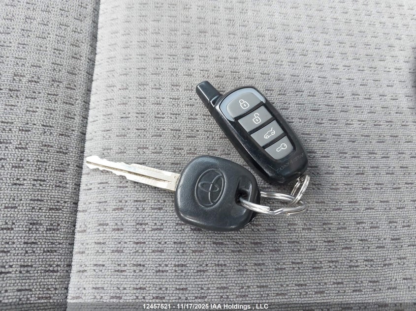 2T1BR32E77C713700 2007 TOYOTA COROLLA photo no. 11