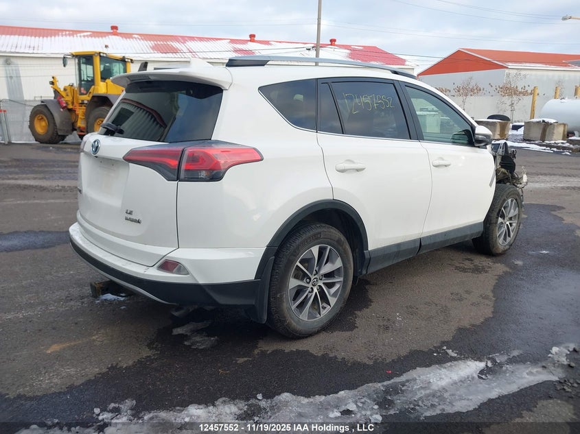 JTMRJREV9JD221703 2018 TOYOTA RAV 4 photo no. 4