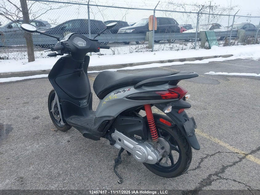 ZAPC546B6N7002623 2022 PIAGGIO  photo no. 3