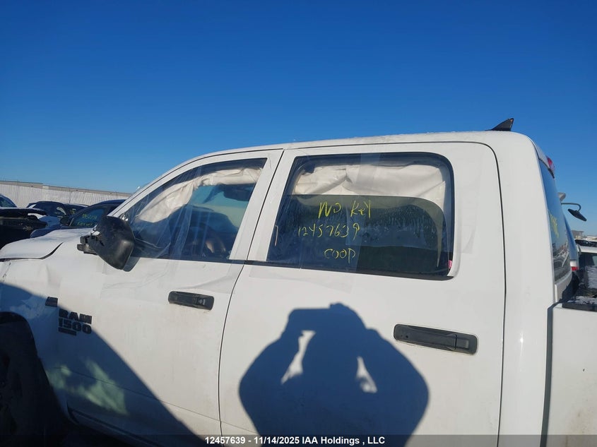 1C6RR7KT9KS718304 2019 RAM 1500 photo no. 18