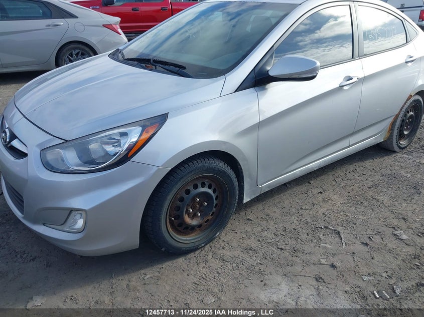2013 Hyundai Accent Gls/Se VIN: KMHCU4AE1DU327472 Lot: 12457713