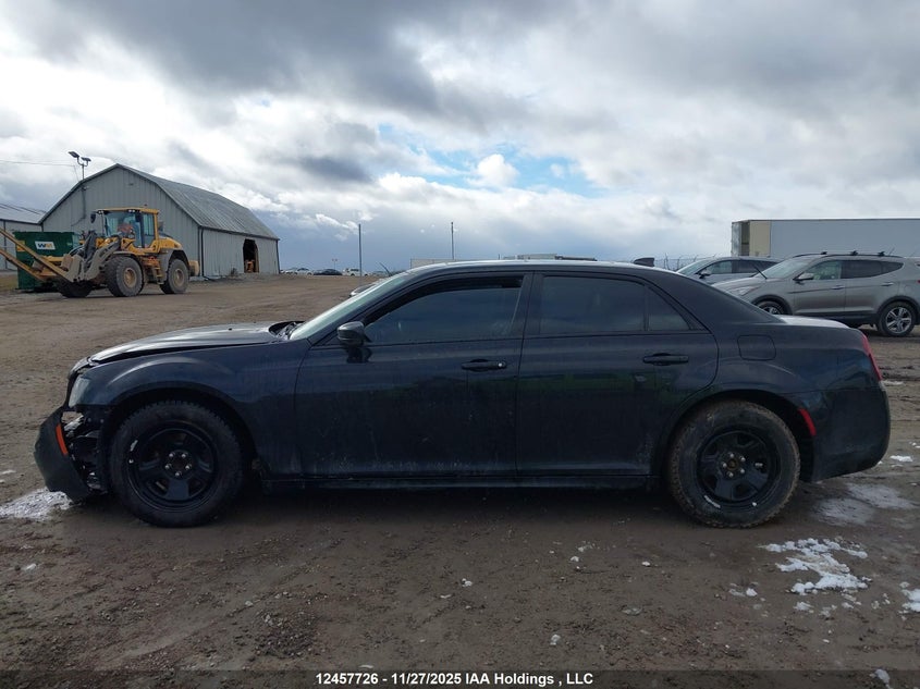 2C3CCABG1JH299603 2018 CHRYSLER 300 photo no. 14