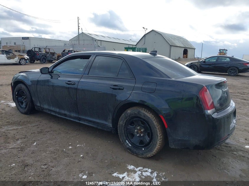2C3CCABG1JH299603 2018 CHRYSLER 300 photo no. 3