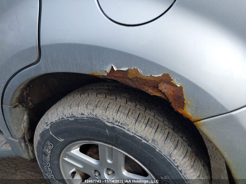 1FMCU4K39AKA27697 2010 FORD ESCAPE photo no. 21
