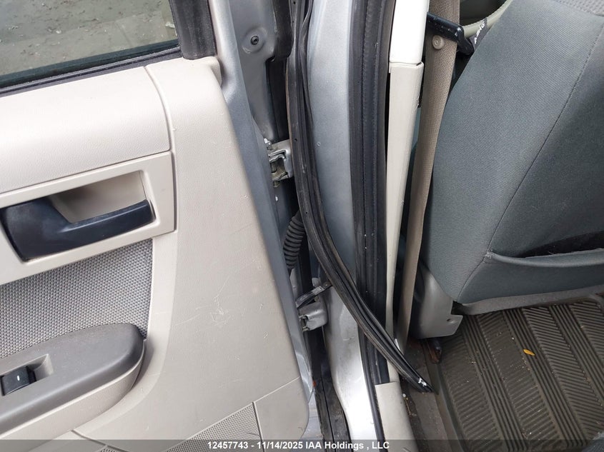 1FMCU4K39AKA27697 2010 FORD ESCAPE photo no. 22