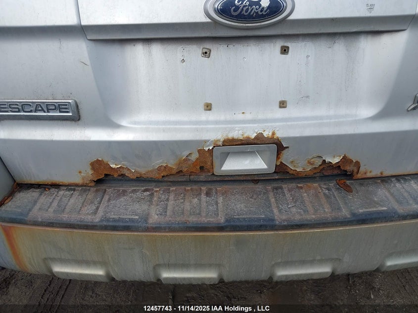 1FMCU4K39AKA27697 2010 FORD ESCAPE photo no. 6