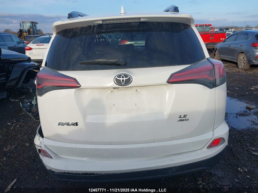 2018 Toyota Rav4 Le VIN: 2T3BFREV8JW696653 Lot: 12457771