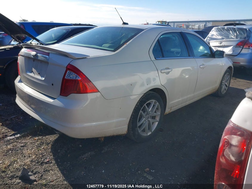 3FAHP0JG0BR118536 2011 FORD FUSION photo no. 4