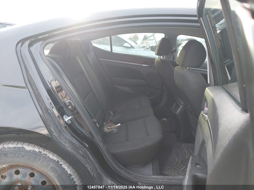 KMHD84LFXJU666905 2018 HYUNDAI ELANTRA photo no. 8