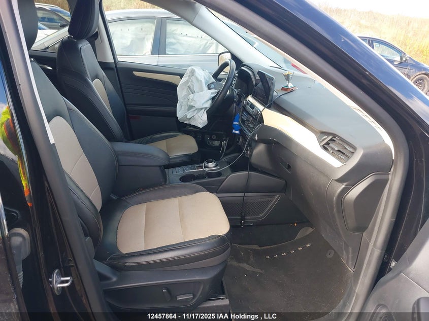 1FMCU9DZ4MUA44365 2021 FORD ESCAPE photo no. 5