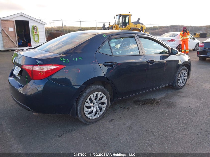 2T1BURHE7JC043274 2018 TOYOTA COROLLA photo no. 4