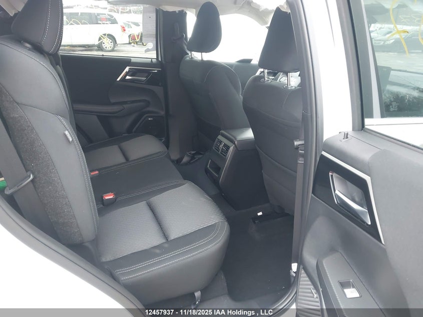 JA4J4UA88SZ626697 2025 MITSUBISHI OUTLANDER photo no. 8