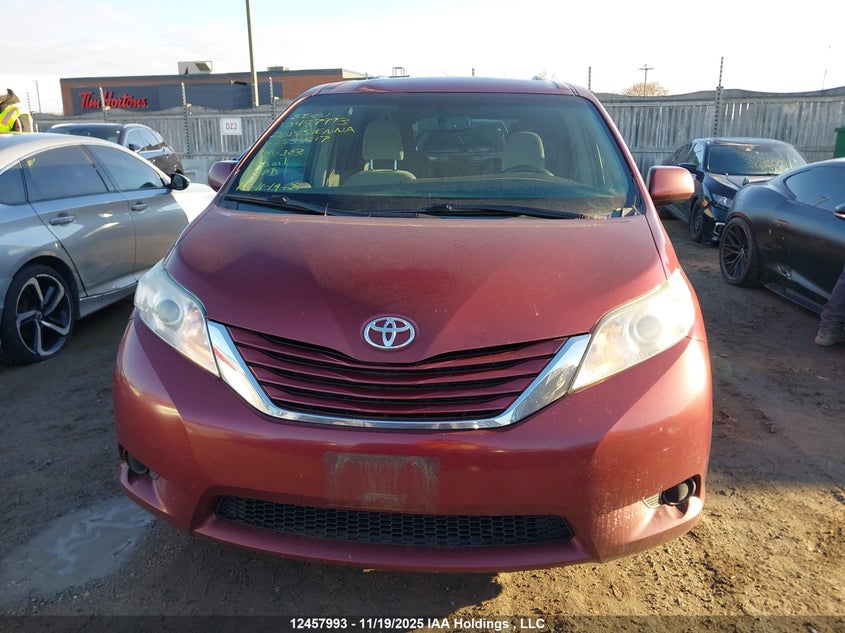 5TDKK3DC7FS553517 2015 TOYOTA SIENNA photo no. 13