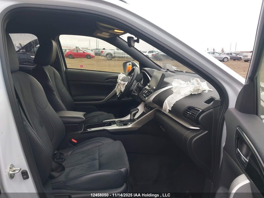 JA4ATVAA0NZ610025 2022 MITSUBISHI ECLIPSE CROSS photo no. 5